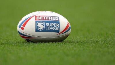 St Helens - Bull breaks free, storms field ahead of Super League rugby match in France - foxnews.com - Britain - Manchester - France - county Prince William