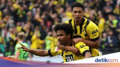 Borussia Dortmund - Sebastian Haller - Jude Bellingham - Julian Brandt - Bundesliga - Hasil Liga Jerman: Borussia Dortmund Gasak Wolfsburg 6-0 - sport.detik.com