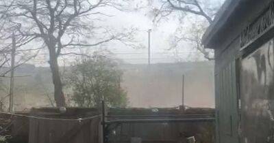 'It's like being in the Sahara': The street with 'horrendous' dust clouds that make you 'itch all over' - manchestereveningnews.co.uk - Manchester - county Oldham