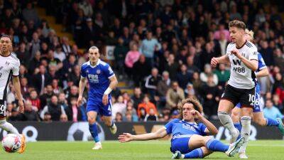 Leicester's relegation fears deepen after heavy loss to Fulham