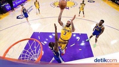 Anthony Davis - Austin Reaves - Lebron James - Stephen Curry - Chase Center - Playoff NBA: Lakers Bungkam Warriors di Gim Keempat - sport.detik.com - New York - San Francisco - Los Angeles