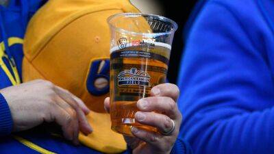 MLB team reverses decision to extend alcohol sales in response to pitch clock - foxnews.com - Usa - New York - state Arizona - state Minnesota - state Texas -  Houston - county Tyler -  Milwaukee - county Barnes