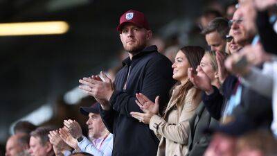 JJ Watt participates in pub crawl for 'research' after investing in Premiere League-bound soccer club