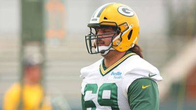 Packers' David Bakhtiari thinks it's 'disrespectful' to say Green Bay not rebuilding after Aaron Rodgers trade