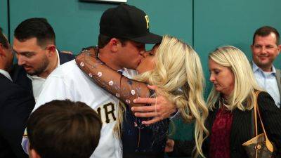 Pirates outfielder reveals wife’s ‘extremely rare’ blood disease following raccoon attack, asks for prayers