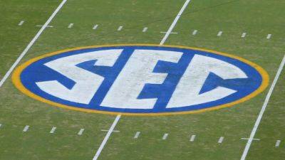 SEC, sans divisions, going with 8-game conference slate in '24 - ESPN