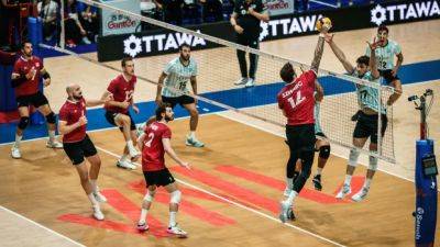 Canadian men fall to Argentina for 1st loss of Volleyball Nations League season - cbc.ca - Russia - France - Germany - Netherlands - Italy - Brazil - Argentina - Canada - Poland - Japan -  Tokyo - Philippines - parish Orleans -  Ottawa - Cuba -  Rotterdam