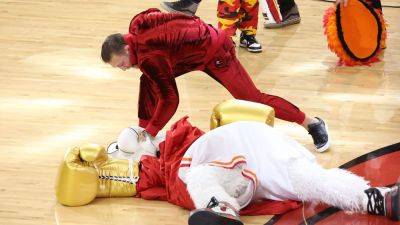 Conor Macgregor - Denver Nuggets - Mike Ehrmann - Megan Briggs - Conor McGregor gets booed during halftime of NBA Finals in Miami, knocks out Heat mascot - foxnews.com - Florida - county Miami
