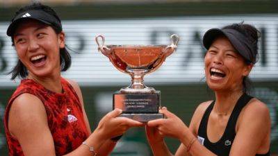 Hsieh, Wang claim women's doubles title at French Open over Canada's Fernandez, U.S. partner - cbc.ca - France - Usa - Canada - China -  Paris - Taiwan - county Taylor