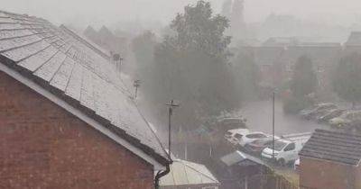 Houses 'shake' as huge thunderstorm appears 'in blink of an eye' and causes flooding in Manchester - manchestereveningnews.co.uk - Manchester