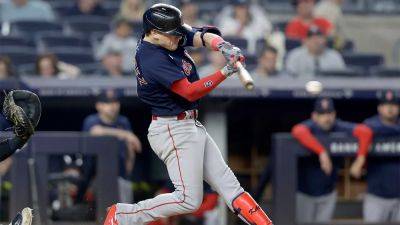 Red Sox rally to beat Yankees on Kiké Hernández's tiebreaking single to win series