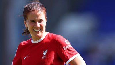 'Delighted' Niamh Fahey extends contract with Liverpool
