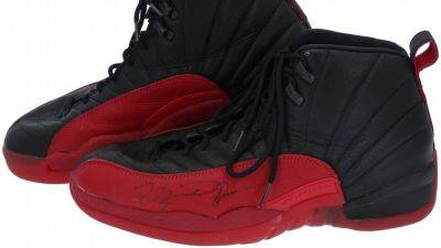 Michael Jordan's 'Flu Game' sneakers auctioned for $1.38 million - ESPN