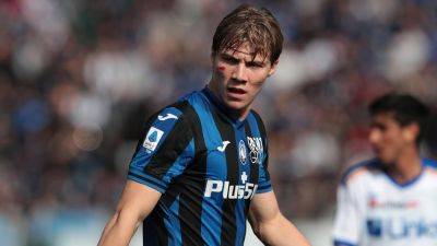 Manchester United look set to miss out on £86m Atalanta striker Rasmus Hojlund - Paper Round
