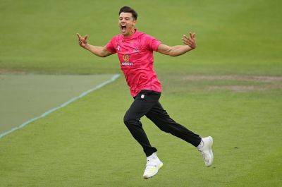 Benny Howell - WATCH | Freakish! Upcoming Scot Brad Currie snatches miraculous catch in T20 Blast - news24.com - Scotland - county Sussex