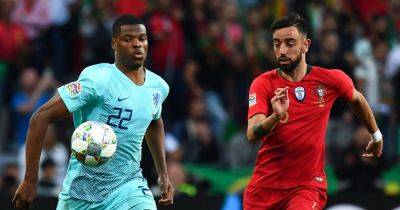 Bruno Fernandes reacts to concerning record as Denzel Dumfries drops Manchester United transfer hint