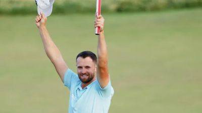 Wyndham Clark wins U.S. Open for 1st major title, beating McIlroy by 1 shot