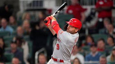 Joey Votto set to make 2023 MLB debut for sizzling Reds - ESPN
