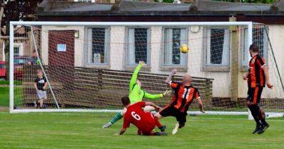 Doune Castle celebrate back-to-back league success after midweek romp