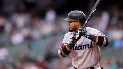 Marlins' Luis Arraez back to .400 with another 5-for-5 night - ESPN