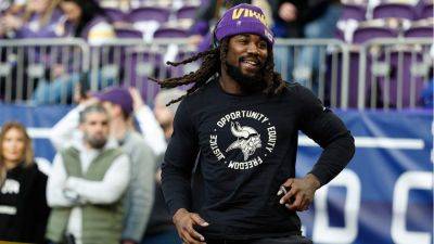 Ex-Vikings player Dalvin Cook says it would be 'epic' to team up with fellow free agent DeAndre Hopkins