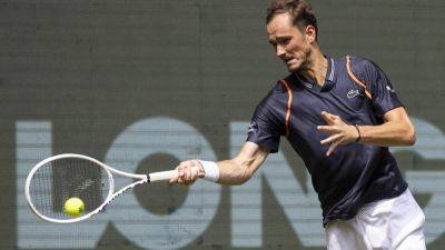 Daniil Medvedev through to Halle Open quarter-finals after overcoming spirited Laslo Djere in three-set thriller