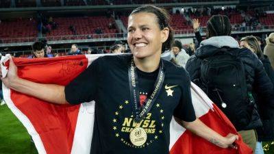 Lionel Messi - Cristiano Ronaldo - Christine Sinclair - Christine Sinclair, soccer’s ‘silent superstar,’ opens up about MS awareness, gender equality and using her voice - nbcsports.com - Britain - Spain - Portugal - Mexico - Canada -  Tokyo -  Sandra