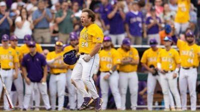 LSU tops No. 1 Wake Forest to set up rematch for spot in MCWS finals - ESPN
