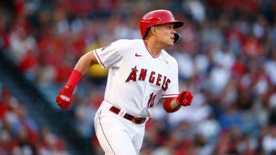 Phil Nevin - Angels' Gio Urshela likely out for season with broken pelvis - ESPN - espn.com - Colombia - Los Angeles -  Los Angeles - state Minnesota - state Texas -  Anaheim