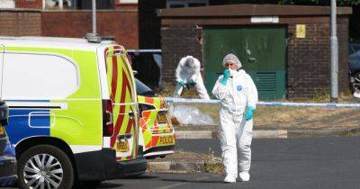 Forensics at scene as police still hunting gunman after 'targeted attack' that left man fighting for life - manchestereveningnews.co.uk - Manchester