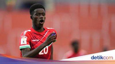 Fabrizio Romano - MU Lirik Bojang si Topan Gambia - sport.detik.com - Manchester - Gambia
