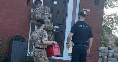 'Device destroyed' after bomb disposal experts called to street