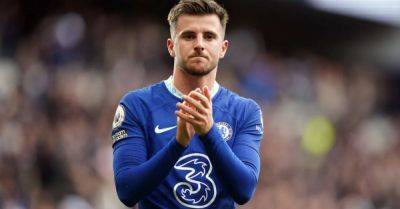 Manchester United increase bid for Chelsea midfielder Mason Mount - breakingnews.ie - Manchester - Italy