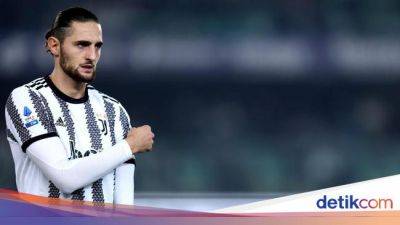 Rabiot Dikabarkan Bertahan di Juventus, MU Harus Gigit Jari