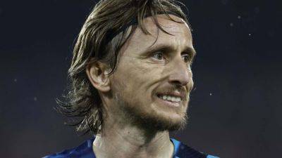 Modric extends Real Madrid contract until 2024