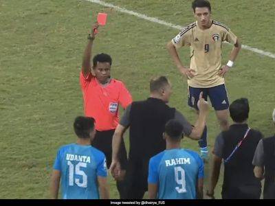 Igor Stimac - Sunil Chhetri - Watch: India Football Coach Igor Stimac Shown Red Card Again Following Argument At SAFF Championship - sports.ndtv.com - India - Pakistan - Kuwait -  Kuwait