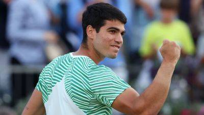 Carlos Alcaraz, Iga Swiatek get No. 1 seeds for Wimbledon - ESPN