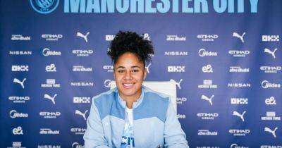 Demi Stokes makes Man City contract decision after turbulent season