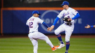 Slumping Mets break out with four home runs in victory over Brewers