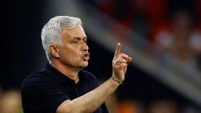 Miked-up Mourinho handed 10-day suspension for ref criticism