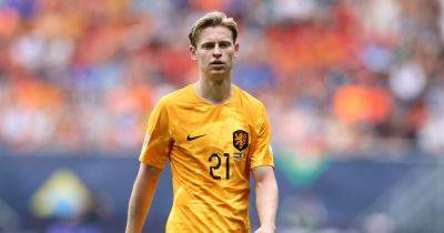 Manchester United 'retain Frenkie de Jong interest' amid Barcelona financial issues and more transfer rumours
