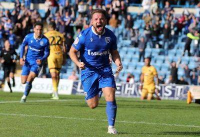 Midfielder Alex MacDonald leaves Gillingham to link up with old boss Steve Evans at newly-promoted Stevenage again