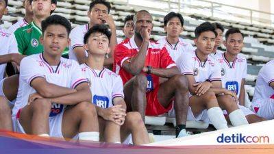 Roberto Carlos - BRI Dukung Potensi Atlet Muda Lewat Latihan Bareng Legenda Sepakbola - sport.detik.com - Indonesia -  Jakarta