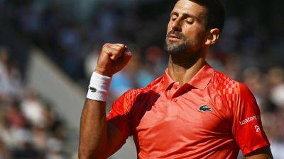 Djokovic, Sabalenka advance to French Open fourth round