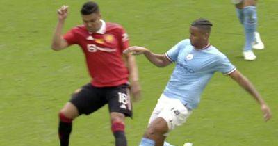 'Embarrassing!' - Man City fans slam officials after Casemiro challenge on Manuel Akanji