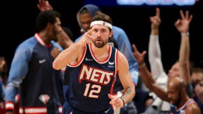 Sources - Nets trading Joe Harris, second-round picks to Pistons - ESPN