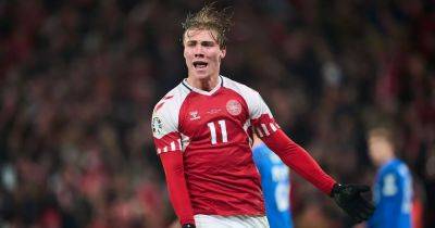 Man United fans spot Rasmus Hojlund transfer hint after Erik ten Hag talks
