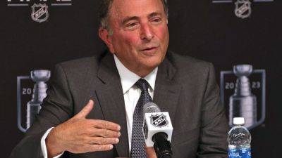Bettman 'hopeful' NHL will find solution for Coyotes in Arizona - ESPN
