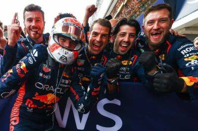Max Verstappen - Aston Martin - Sergio Perez - Fernando Alonso - Carlos Sainz - Max Verstappen celebrates 40th F1 win with crushing Spanish Grand Prix victory - news24.com - Spain - Mexico - Monaco - county Lewis - county George -  Hamilton