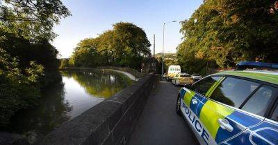 Police underwater teams pictured beside canal in Marple amid search for missing man - manchestereveningnews.co.uk - Manchester